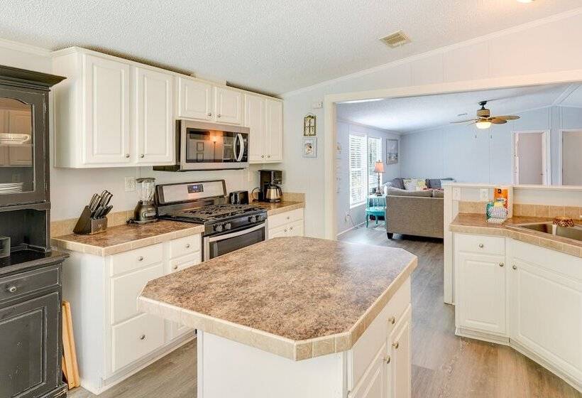 Panama City Home W/ Private Pool, Walk To Beaches!