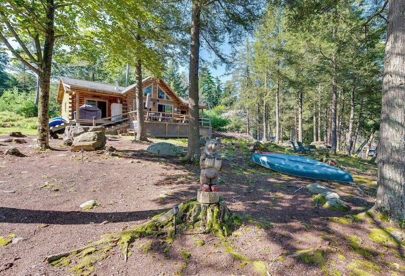 Pet Friendly Island Retreat   Boat Access Only!