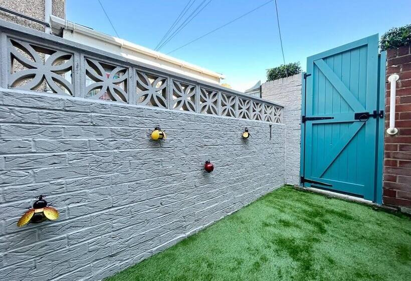 إقامة Jonsib Cottage   A Home Away From Home