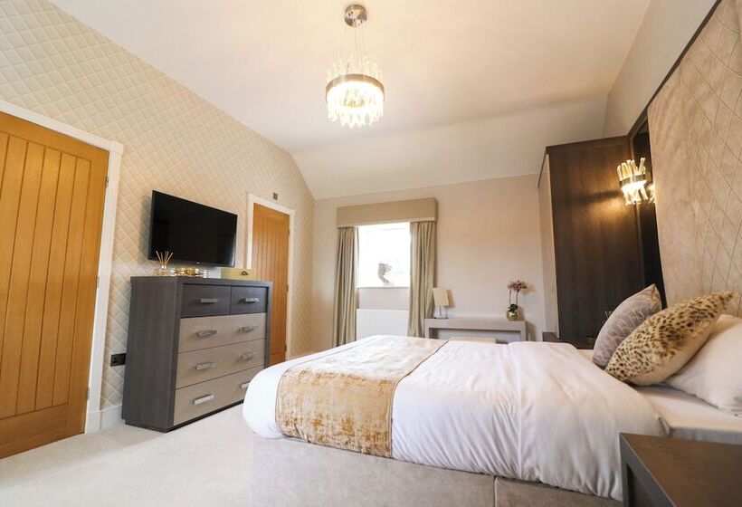 住所  Northumberland Luxury Stays   The Chivits