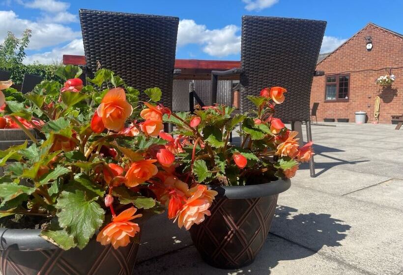 Royal Oak Country Inn And Restaurant