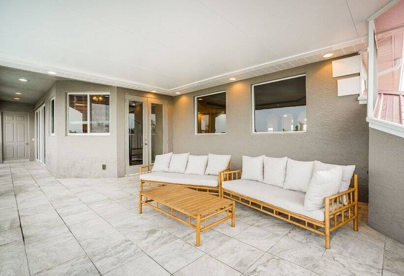 Pool & Boat Dock: Pet Friendly Cape Coral Home