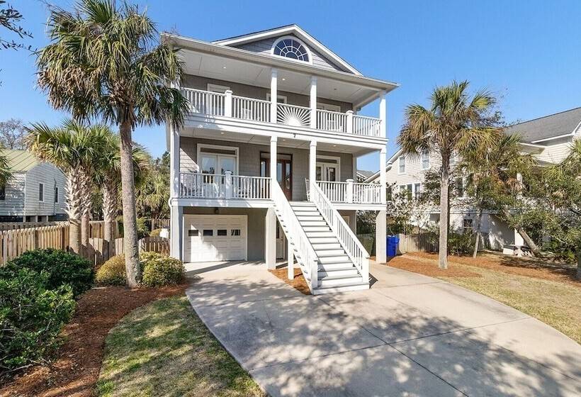 41st Ave   7 41st Avenue