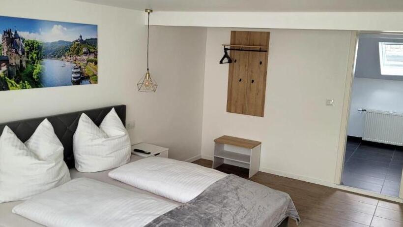 ベッドアンドブレックファースト Moselvilla No 7