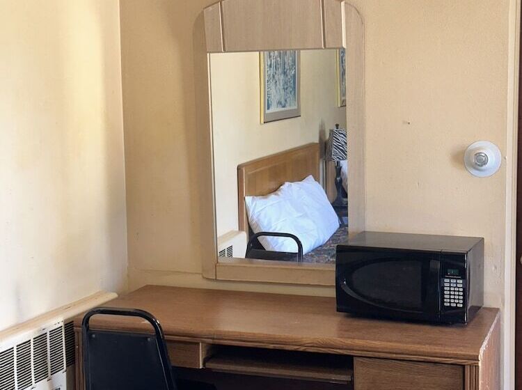 Crestview Motel Inc