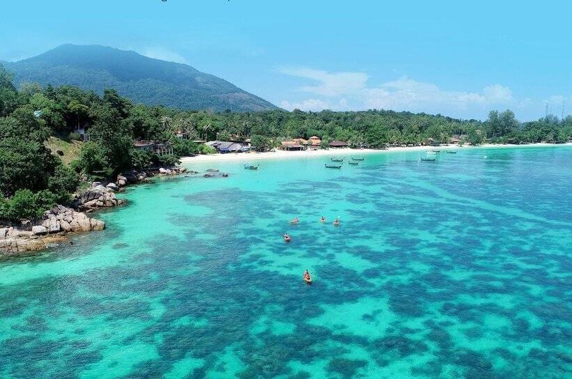 هتل Chareena Beachside