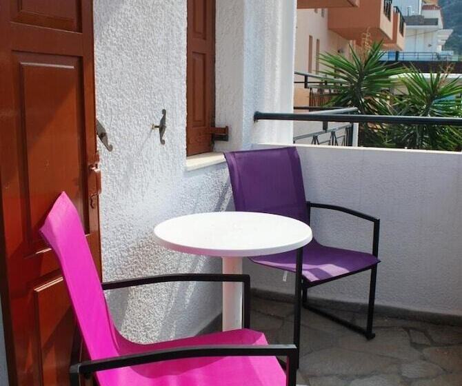 هتل Koula Apartments