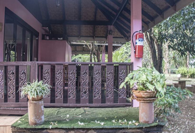 هتل The Cliff View Resort Baan Pha Nam