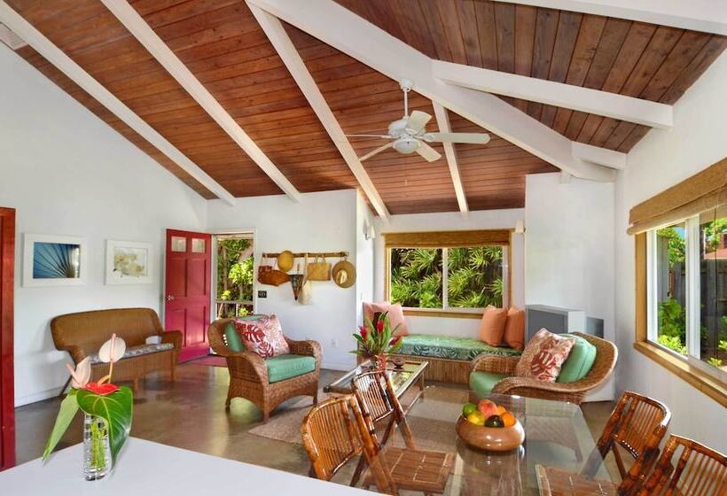 Melemele  Kapa A Cottage: 1 Block To Beach!