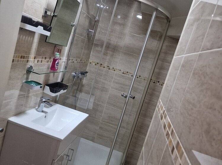 住所  Beautiful 1 Room House In London