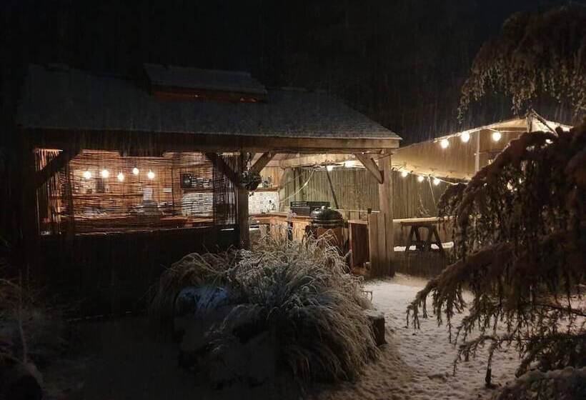 اقامتگاه Charming 2 Bed Cabin In Sutton Coldfield