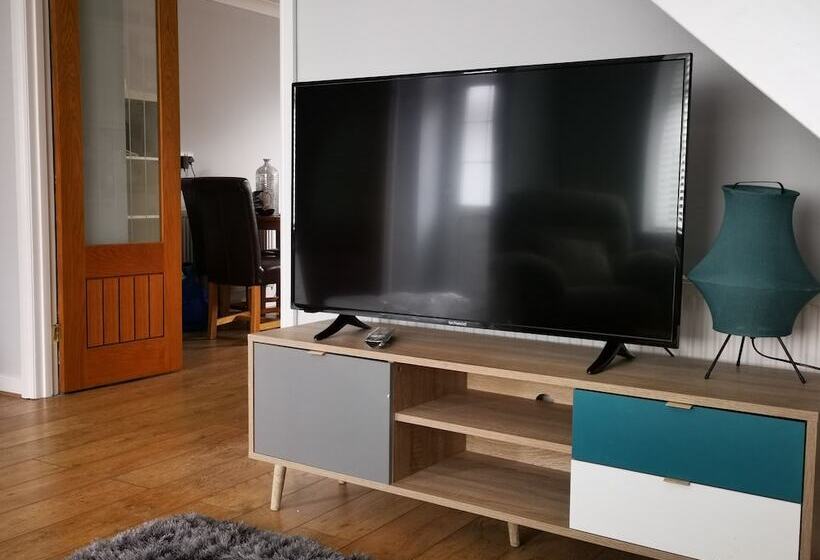 إقامة Cozy 2 Bed Cottage In Merthyr, 5 Mins To Bike Park