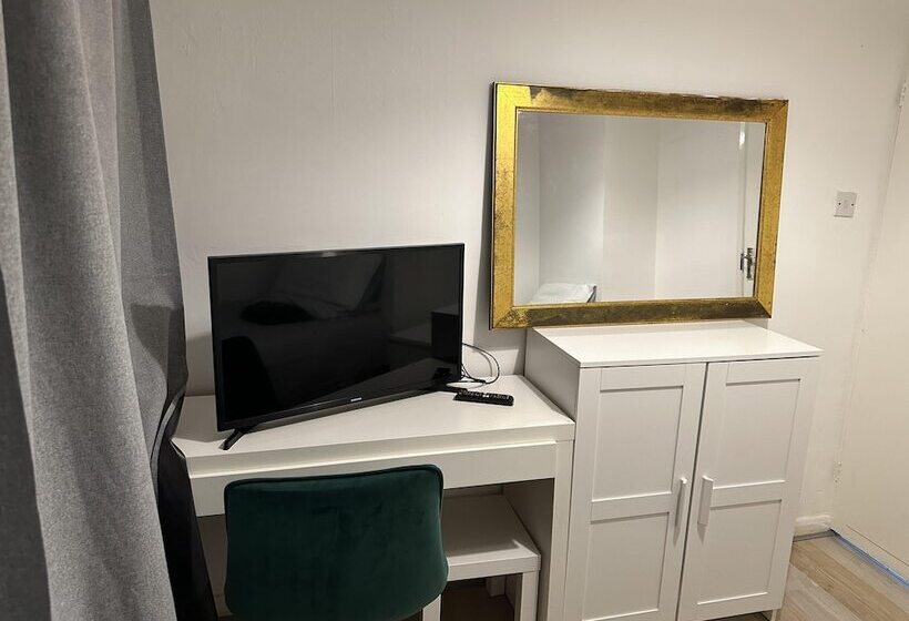 레지던스 Great 5 Bed Wembley Home 25min From Central London