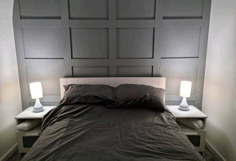 اقامتگاه Remarkable 3 Bed House In Chelmsford