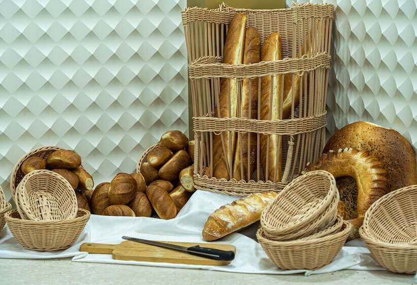 Golden Tulip Hotel Alexandre