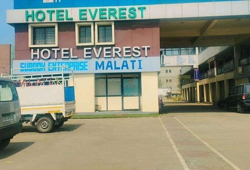 ホテル Everest