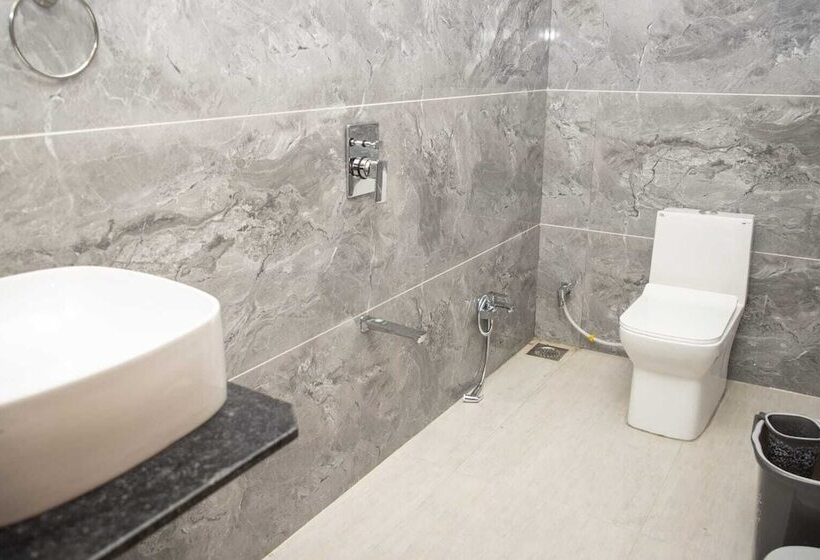 فندق Omkara Resort