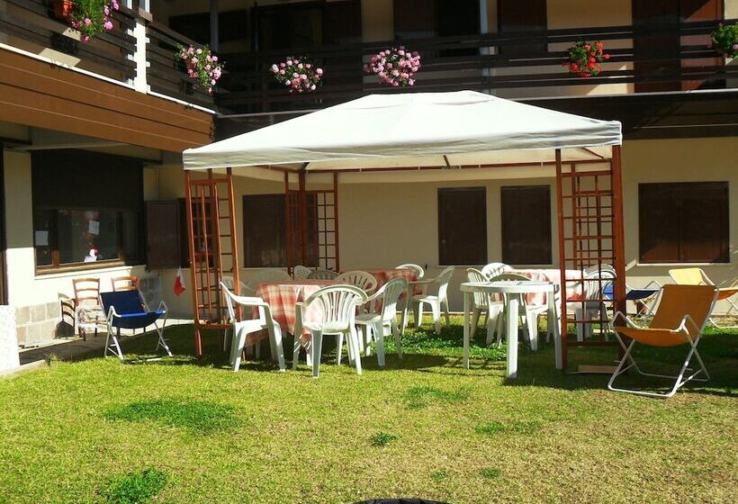 فندق Rifugio Alantino