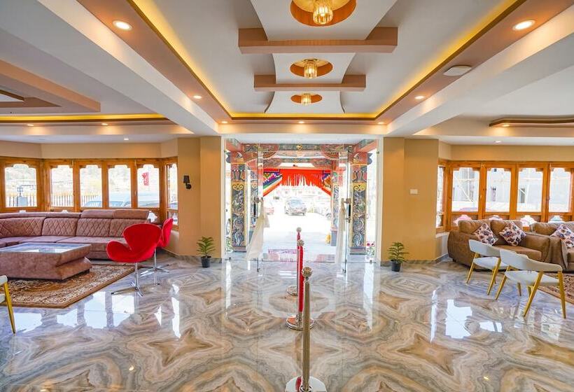 Отель Shomo Chuki Resort