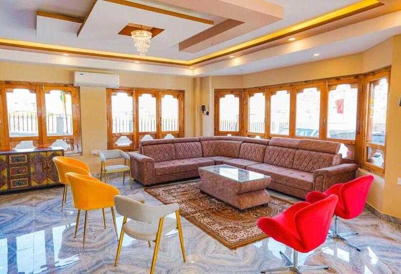 Отель Shomo Chuki Resort