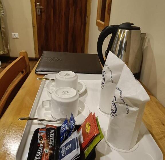 Отель Shomo Chuki Resort
