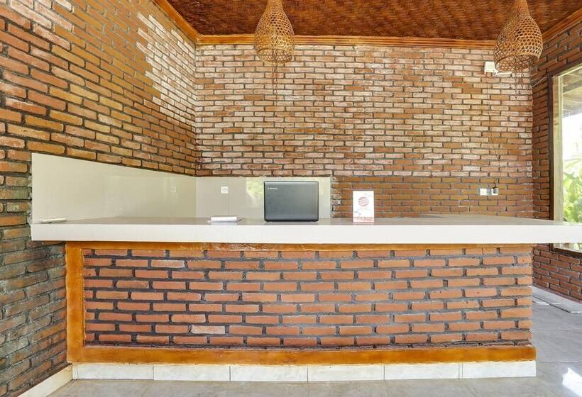 Отель Spot On 90882 Sari Homestay Near Garuda Wisnu Kencana