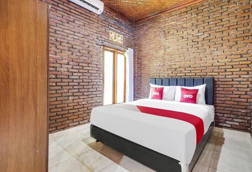 Отель Spot On 90882 Sari Homestay Near Garuda Wisnu Kencana