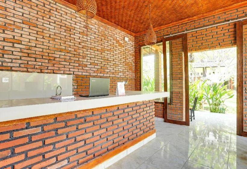Отель Spot On 90882 Sari Homestay Near Garuda Wisnu Kencana