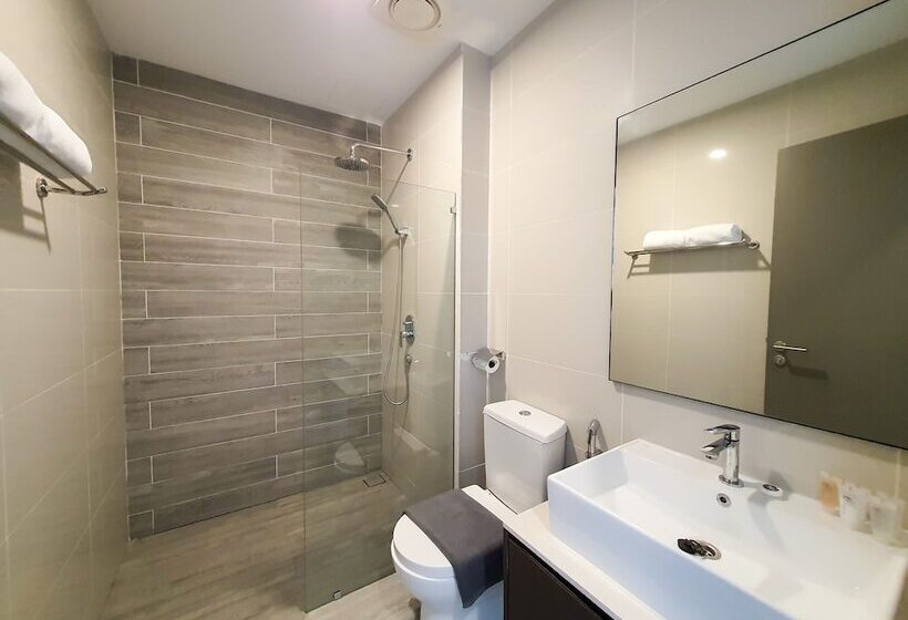 فندق The Straits Suites & Residences