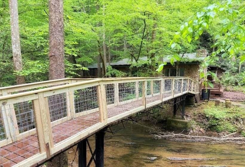 Mountain View Bliss   Cozy 1br Cabin