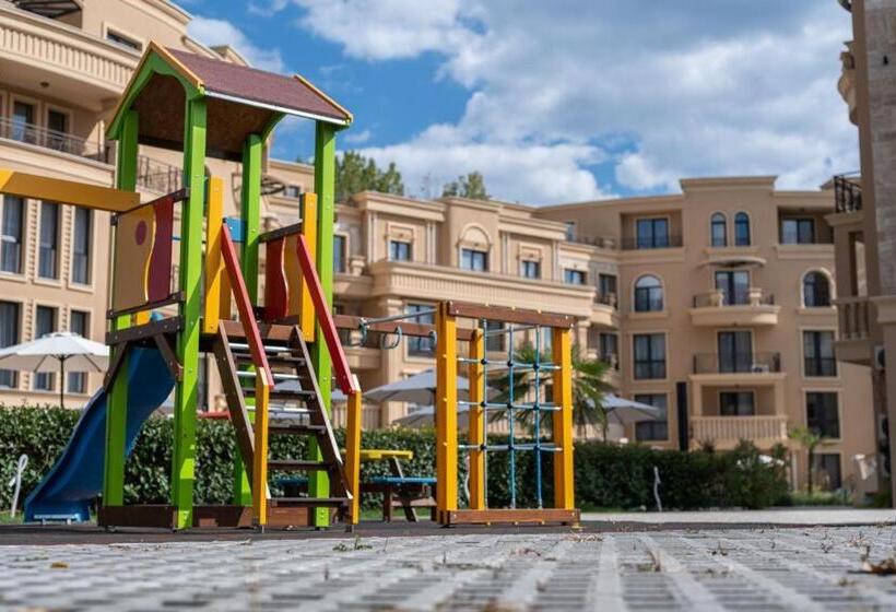 Aphrodite Park Deluxe