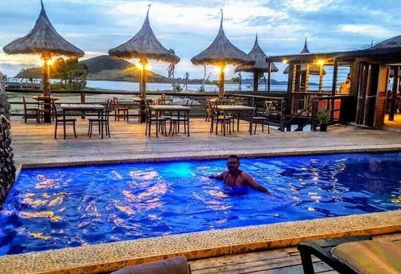 هتل Golden Point Resort