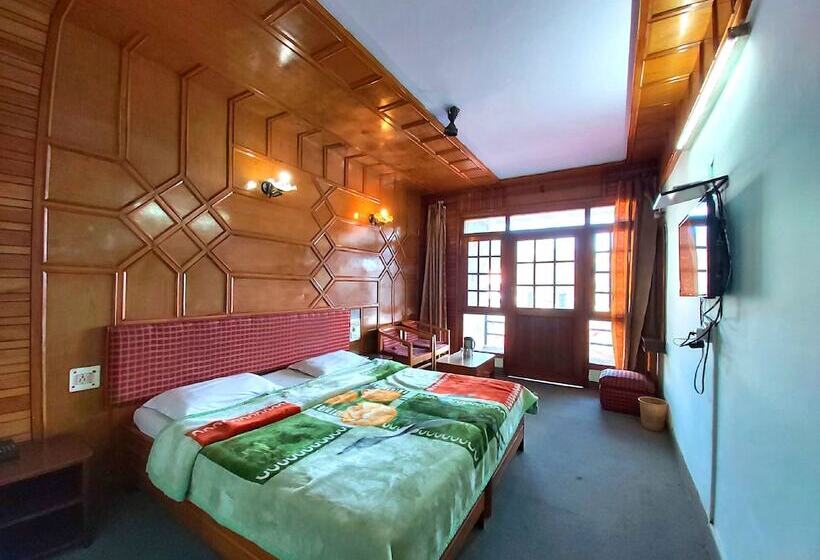 ホテル Goroomgo Radha Continental Nainital