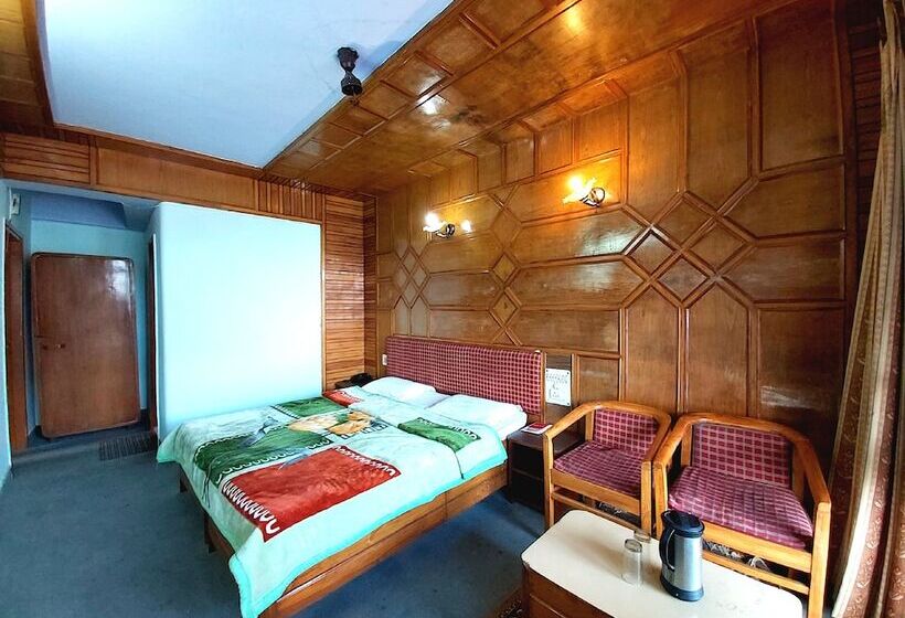 ホテル Goroomgo Radha Continental Nainital