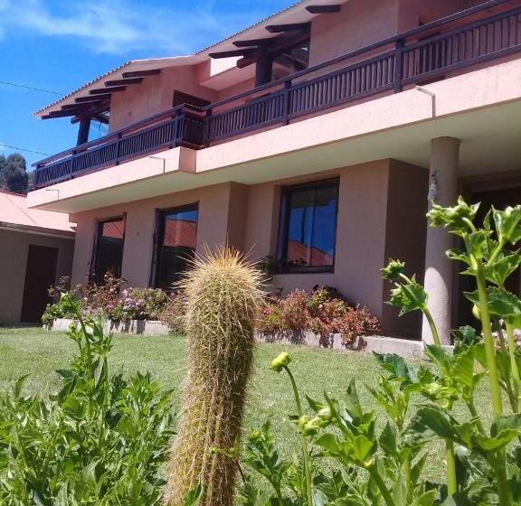 هتل Hostal Quilla Wasi Isla Del Sol