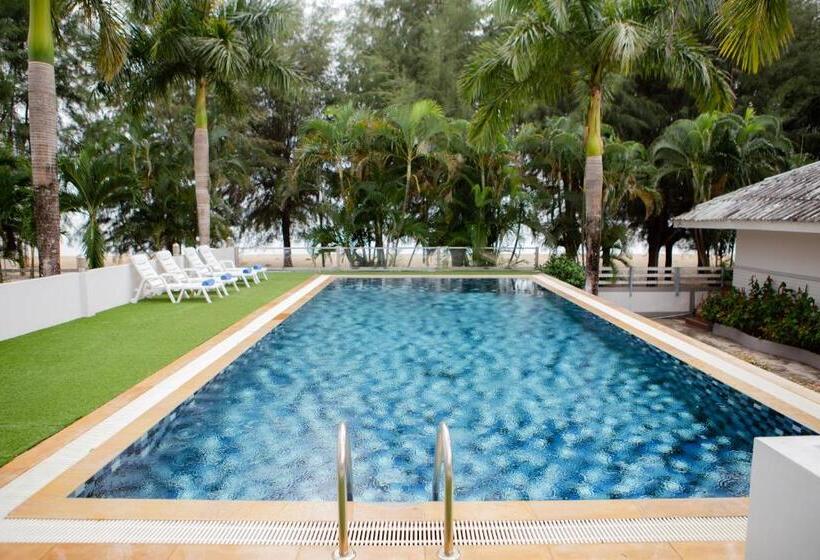 هتل Laemsing Natural Beach Resort