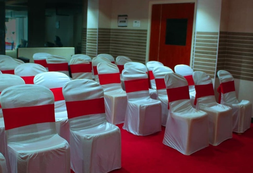 هتل K11 Express   Opp Express Avenue