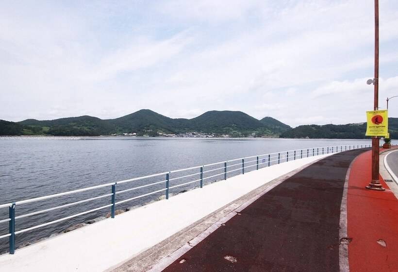 فندق على الطريق Tongyeong Rock