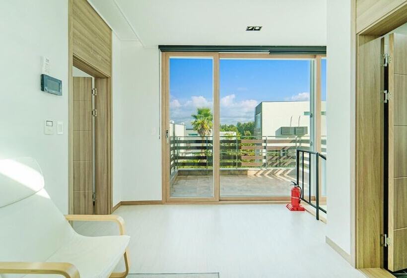 Pension (Hôtel basse catégorie) Jeju Private Aewol