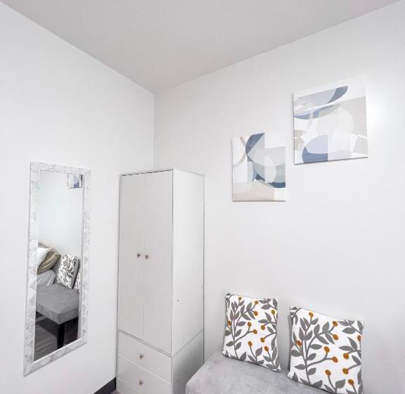 Symfoni Nichols Bossa Tower 2