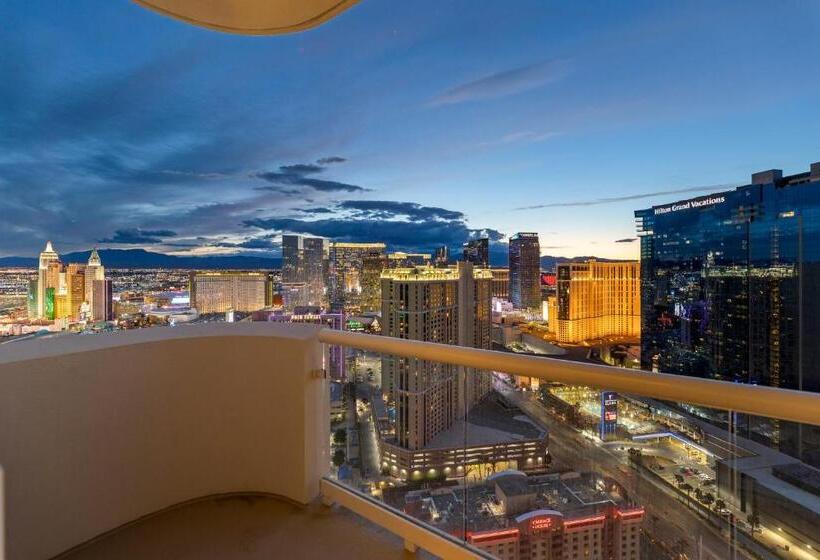 هتل Lucky Gem Penthouse & Luxury Suites At Signature Resort, Balcony Strip View 2605