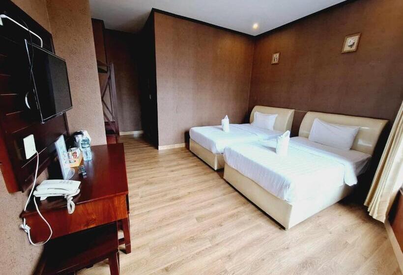 هتل Sinakhone Vientiane