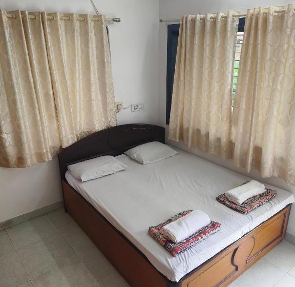 פנסיון Seeyarm Stay Omkar Villa