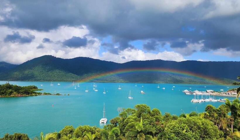 ペンション The Haven View   Airlie Beach