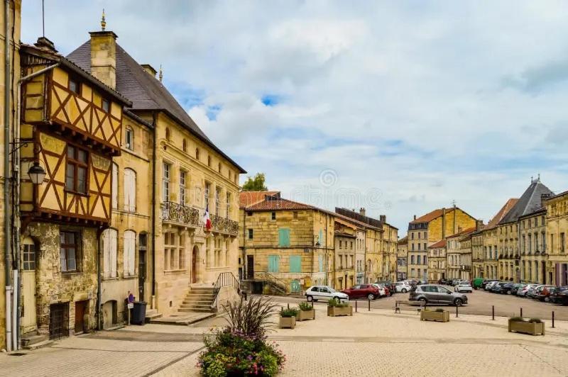 مبيت وإفطار Chateau Bourgeoisie