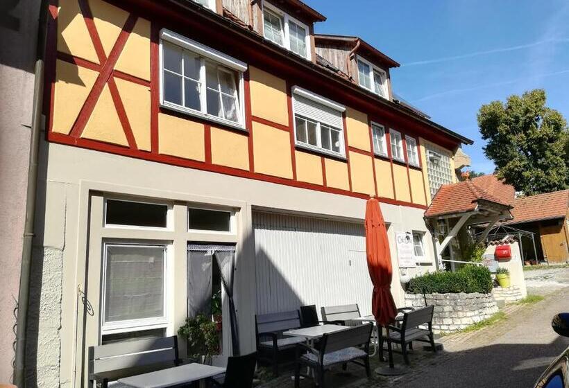 住宿加早餐  Gaestehaus Jagsttalblick