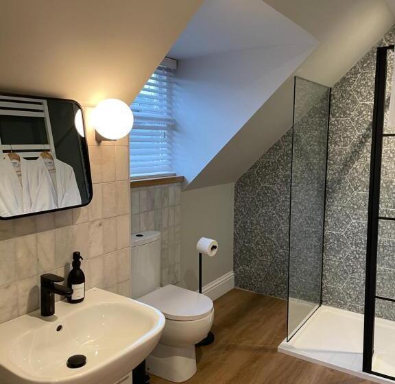 فندق Rooms At Allium