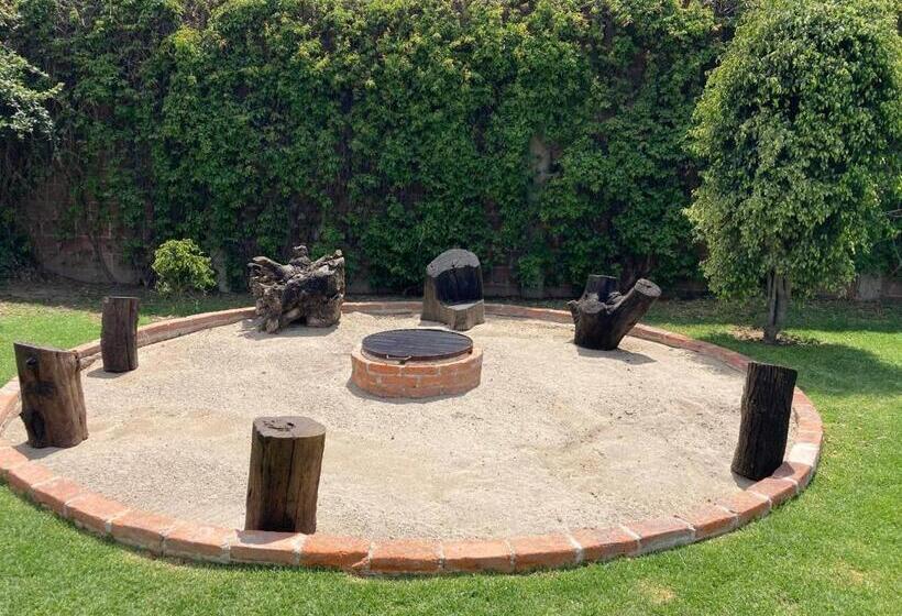 فندق El Monasterio