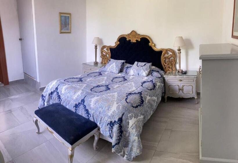 فندق El Monasterio