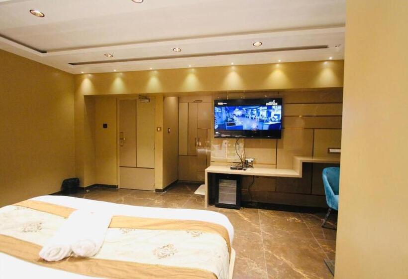 酒店 Home2 Renaissance Club